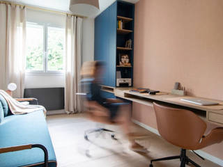 Un bureau pour télétravailler à Annecy, Studio Coralie Vasseur Studio Coralie Vasseur Офіс Дерево Дерев'яні