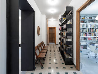 CASA M&M, Studio 3Mark Studio 3Mark Modern Corridor, Hallway and Staircase