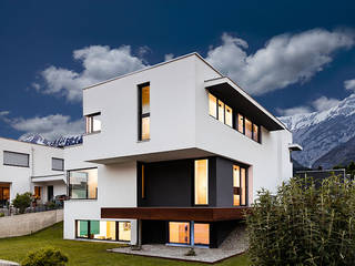 Einfamilienhaus in Mils | Ein Haus für Musiker, Melis + Melis Architekturbüro Melis + Melis Architekturbüro Detached home White