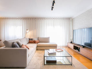 Sala & Suite | Loures, Traço Magenta - Design de Interiores Traço Magenta - Design de Interiores 现代客厅設計點子、靈感 & 圖片