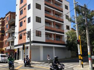 construccíon edificio itagui , estudio artico estudio artico Casas multifamiliares Ladrillos