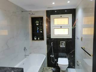 ديكور وتشطيب حمام مودرن بشقة سكنية بالقاهرة مع كاسل للديكور 01221557234, كاسل للإستشارات الهندسية وأعمال الديكور والتشطيبات العامة كاسل للإستشارات الهندسية وأعمال الديكور والتشطيبات العامة Modern bathroom Solid Wood Black