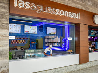 Las Aguas Zona Azul, Germán Velasco Arquitectos Germán Velasco Arquitectos Commercial spaces Blue