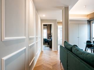 Panorama Apartment, Biondi Architetti Biondi Architetti Classic style corridor, hallway and stairs