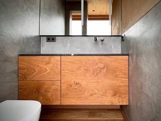 Leben auf dem Hausboot mit Möbeln nach Maß, Atelier Sinnesmagnet Atelier Sinnesmagnet Modern style bathrooms Solid Wood Multicolored