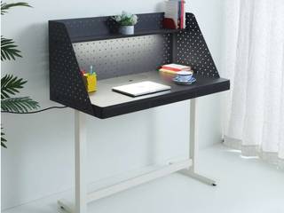 Lara Modern Mid Century Desk for Home Office by Atmosphere, Atmosphere Atmosphere Salas de estar asiáticas Madeira Efeito de madeira