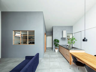 池田のコートハウス, HAMADA DESIGN HAMADA DESIGN Living room Tiles