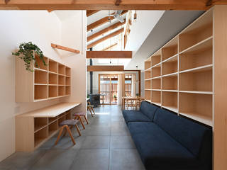 左京の戸建てリノベーション, HAMADA DESIGN HAMADA DESIGN Scandinavian style living room Solid Wood Multicolored