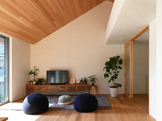 都島の家, HAMADA DESIGN HAMADA DESIGN Living room Solid Wood Multicolored