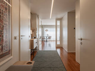 Casa das Araras - SHI Studio Interior Design, ShiStudio Interior Design ShiStudio Interior Design Eclectic style corridor, hallway & stairs