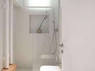 Ernesto Fusco Interior Designer Modern Bathroom White