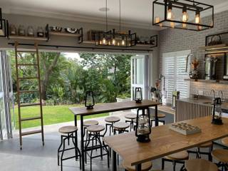 A stylish home brewery, CKW Lifestyle Associates PTY Ltd CKW Lifestyle Associates PTY Ltd Ruang Keluarga Modern