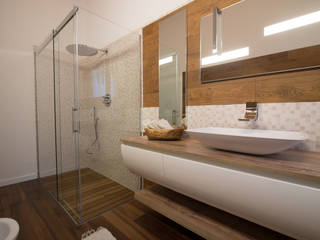 Il connubio perfetto tra vetro e legno, Megius spa Megius spa Casas de banho modernas