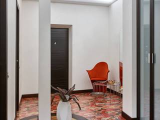 Дизайн и ремонт квартиры в ЖК «Воронцово» — Уроки музыки, Вира-АртСтрой Вира-АртСтрой Modern corridor, hallway & stairs