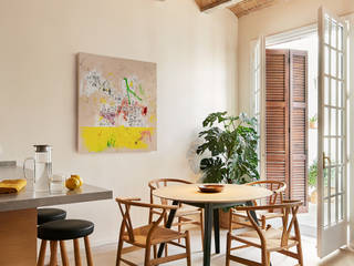 REFORMA DE UN APARTAMENTO CON TERRAZA Y MUCHO ENCANTO EN EL CORAZON DE SITGES | BARCELONA, Rardo - Architects Rardo - Architects Eclectic style dining room