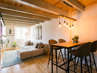Apartamento T2 | Alfama, Lisboa, Traço Magenta - Design de Interiores Traço Magenta - Design de Interiores Nowoczesny salon
