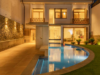 Vivienda Unifamiliar Entre Medianeras Calafell Tarragona Spain, FPM Arquitectura FPM Arquitectura Garden Pool Concrete