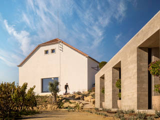 Aldeia Galega da Merceana . Alenquer, Atelier Central Arquitectos Atelier Central Arquitectos Country house Stone