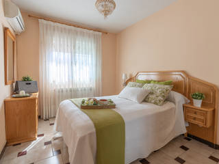 Chalet adosado en Ávila, The Open House The Open House Rustic style bedroom