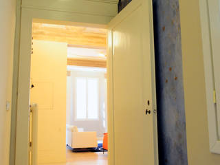 una casa con anima, studio lenzi e associati studio lenzi e associati Classic style corridor, hallway and stairs