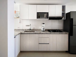 Remodela tu apartamento en Santa Marta, Remodelar Proyectos Integrales Remodelar Proyectos Integrales Cocinas integrales Granito Blanco