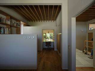 grid house, ソルト建築設計事務所 ソルト建築設計事務所 Modern style bedroom