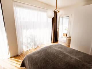 CHARLIE LIVING, MM STUDIO - INTERIORS BERLIN MM STUDIO - INTERIORS BERLIN Camera da letto minimalista