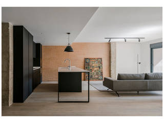 PZ16 | Valencia, Spain, estudio calma estudio calma Built-in kitchens Bricks