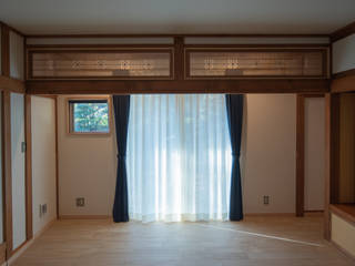 築35年木造住宅の和室を寝室にリフォーム, （株）独楽蔵 KOMAGURA （株）独楽蔵 KOMAGURA Eclectic style bedroom