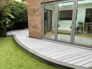 Curved Trex decking, Browns Landscape and Decking Ltd Browns Landscape and Decking Ltd Jardines modernos