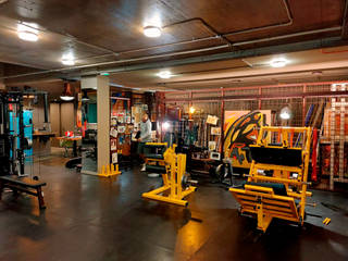 FUSÃO. GINÁSIO E ATELIER, Coromotto Interior Design Coromotto Interior Design Industrial style gym