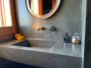 Villa il cappero, Candela Resine srls Candela Resine srls Modern style bathrooms