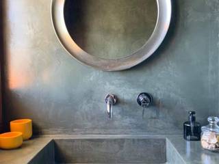 Villa il cappero, Candela Resine srls Candela Resine srls Modern style bathrooms