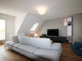 RENOVATION APPARTEMENT A CRONENBOURG, Agence ADI-HOME Agence ADI-HOME Moderne woonkamers Grijs