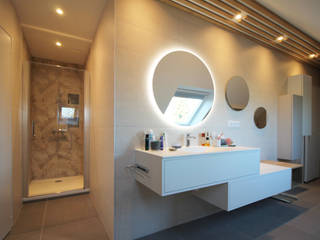 SALLE DE BAINS A STRASBOURG, Agence ADI-HOME Agence ADI-HOME モダンスタイルの お風呂
