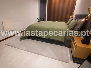 Casa Particular, Vila do Conde, IAS Tapeçarias IAS Tapeçarias Dormitorios de estilo moderno Textil Ámbar/Dorado