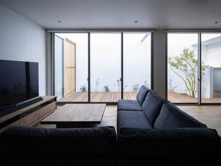 矩形喇叭の家（くけいらっぱ）, 建築設計事務所 KADeL 建築設計事務所 KADeL Modern Living Room