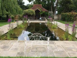 Formal Swim Pond, Water Garden Ltd Water Garden Ltd Пруд в саду