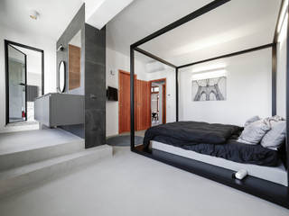 L’eleganza dell’ambiente: Una soluzione perfetta per valorizzare ogni ambiente della tua casa, COVERMAX RESINE COVERMAX RESINE Modern style bedroom