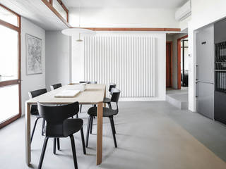 L’eleganza dell’ambiente: Una soluzione perfetta per valorizzare ogni ambiente della tua casa, COVERMAX RESINE COVERMAX RESINE Moderne Küchen