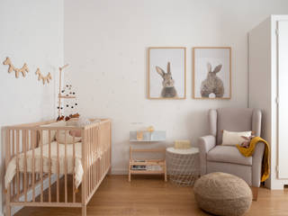 C+J Apartment - Baby Isabel's Room - Oeiras, MUDA Home Design MUDA Home Design Skandinavische Kinderzimmer