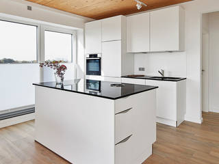 Neubau Ferienhaus Ostsee, Innenarchitekturinsel Innenarchitekturinsel Small kitchens