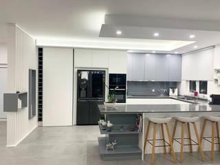 Casa em Abrantes - Cozinha + Hall de Entrada, UNISSIMA Home Couture UNISSIMA Home Couture Dapur Modern