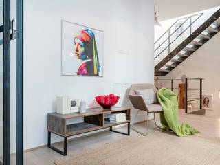 Industrial Pop, Cornelia Augustin Home Staging Cornelia Augustin Home Staging Corredores, halls e escadas industriais