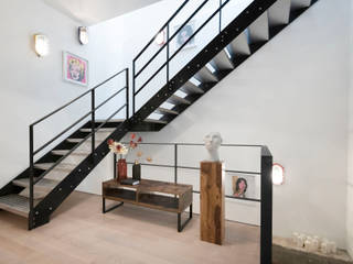 Industrial Pop, Cornelia Augustin Home Staging Cornelia Augustin Home Staging Escaleras