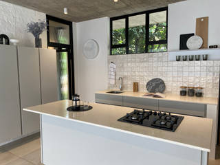 Home Staging: Pretoria Show Unit, Illuminate Home Staging Illuminate Home Staging Cozinhas minimalistas