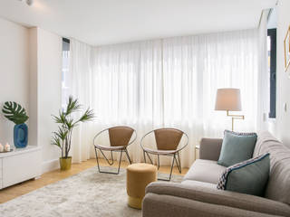 Apartamento T1 para aluguer em Lisboa, Marta Maria Pereira, Unipessoal, LDA Marta Maria Pereira, Unipessoal, LDA Modern living room Sofas & armchairs