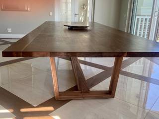 WALNUT DINING ROOM TABLE, Forest Forged Forest Forged Minimalist dining room Wood Wood effect