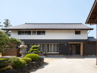 魚津の家 | house of uozu, haco建築設計事務所 haco建築設計事務所 Chalés e casas de madeira