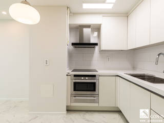 목동 진도 2차 아파트 25py, 곤디자인 (GON Design) 곤디자인 (GON Design) Dapur Minimalis